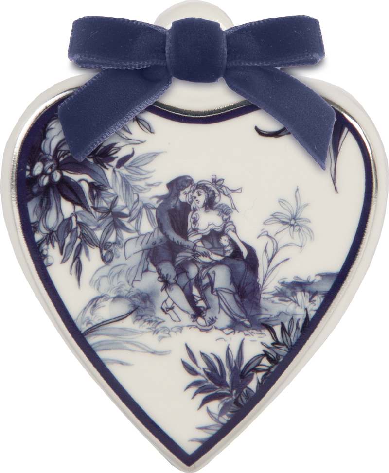 Versailles Collection; Christmas Heart in Porcelain