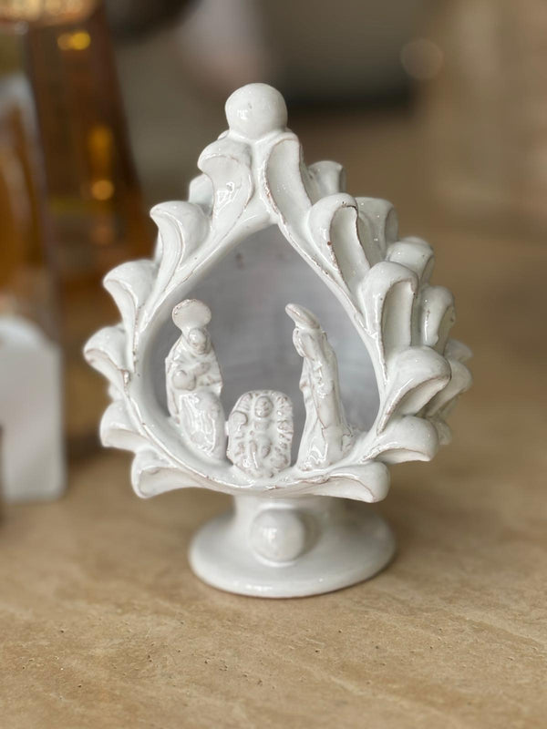 Crib - Pine Cone in Ceramic