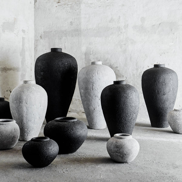 Pot / Vase - Black Terracotta 18cm