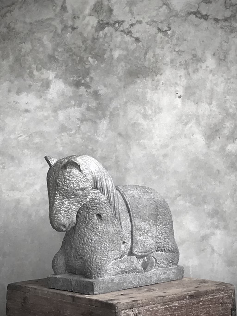 Horse Statue - Stone, Grey