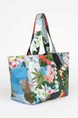 Beach Bag with Floral Motifs