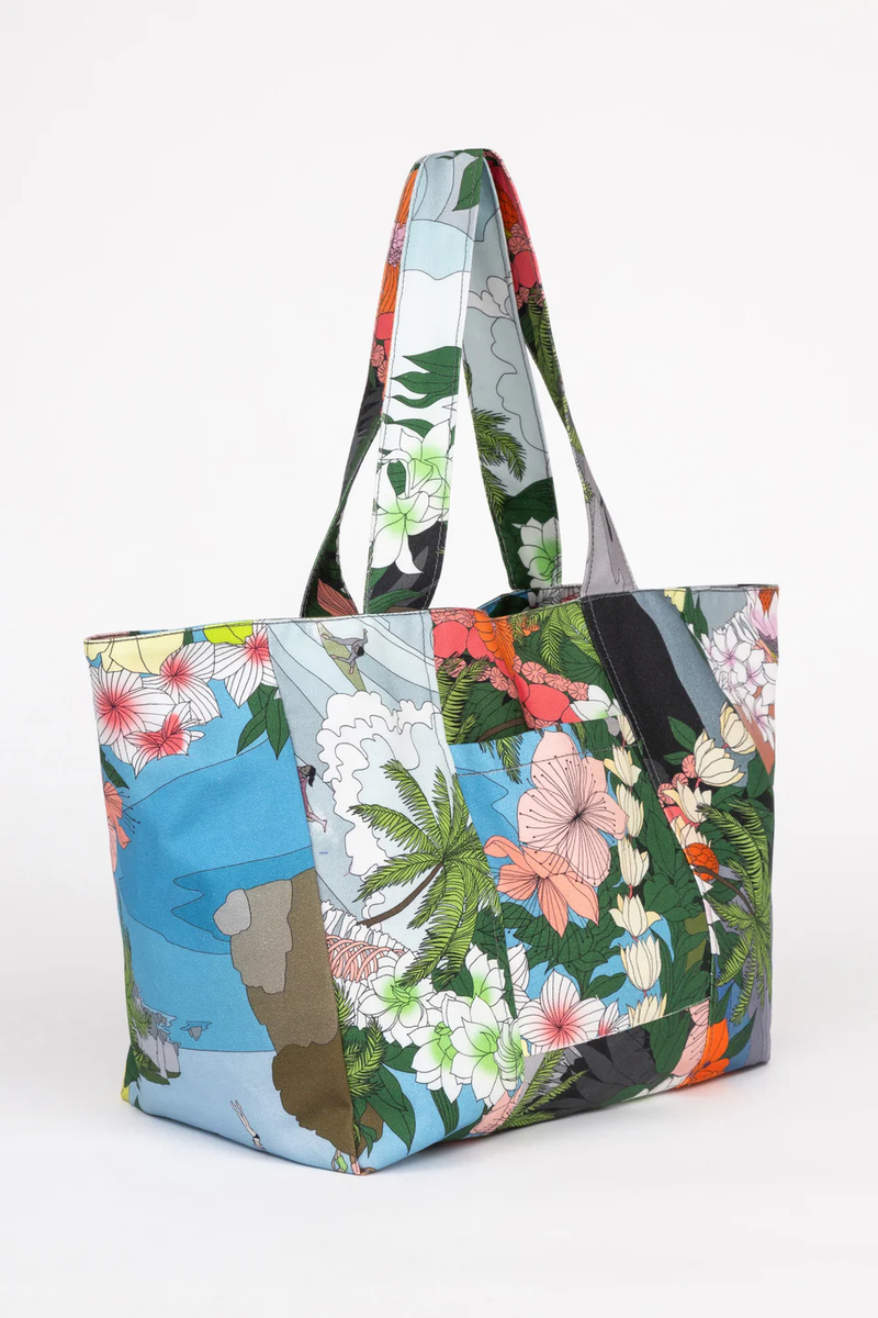 Beach Bag with Floral Motifs