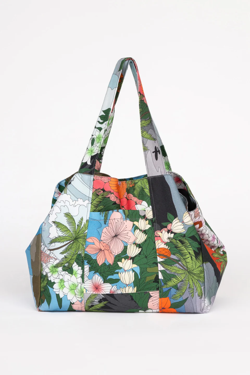 Beach Bag with Floral Motifs