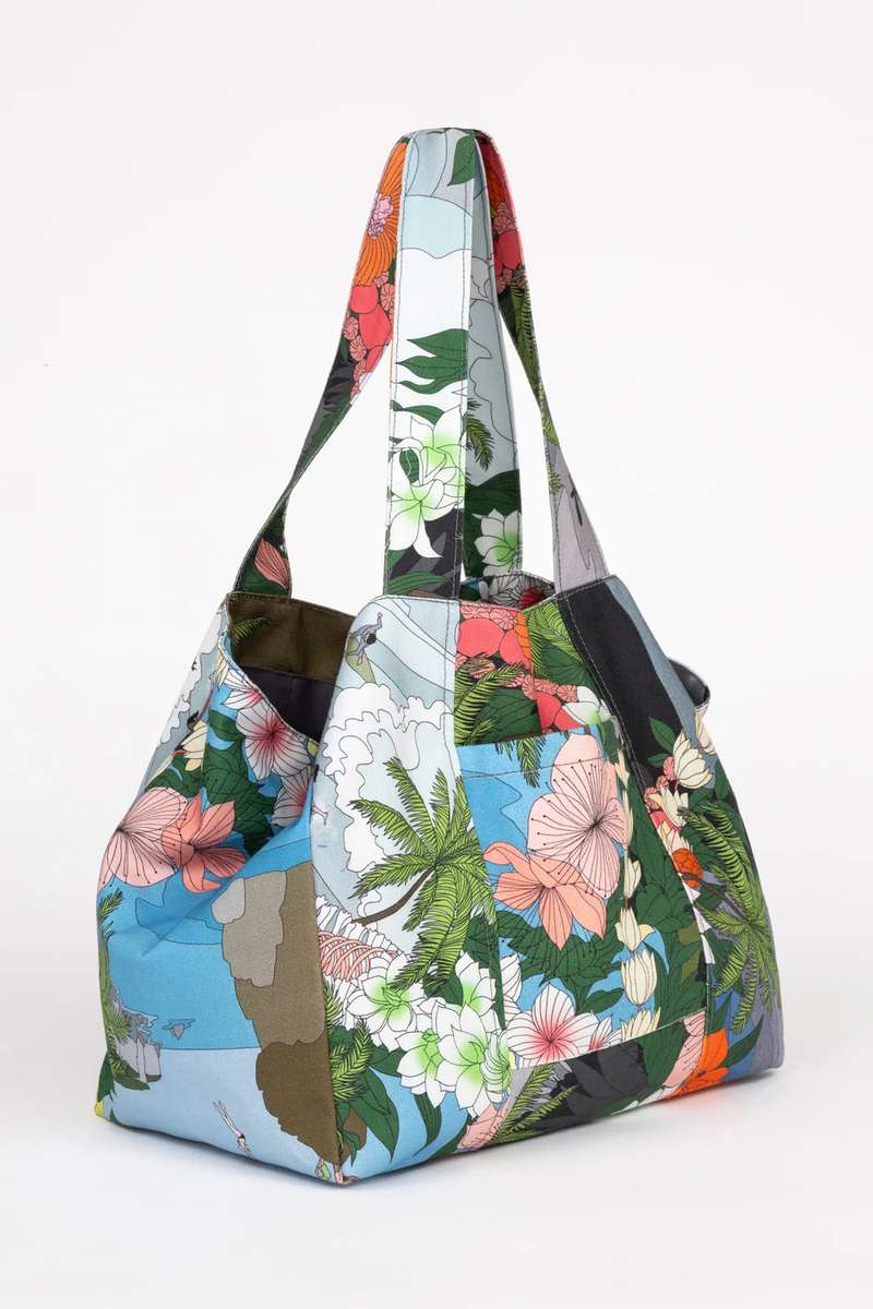 Beach Bag with Floral Motifs