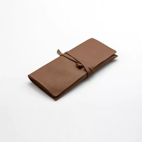 Case with ribbon in camel coloured leather