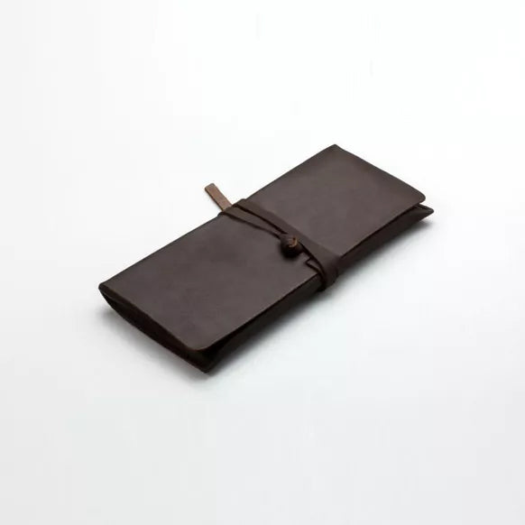 Case with ribbon in chocolate brown leather