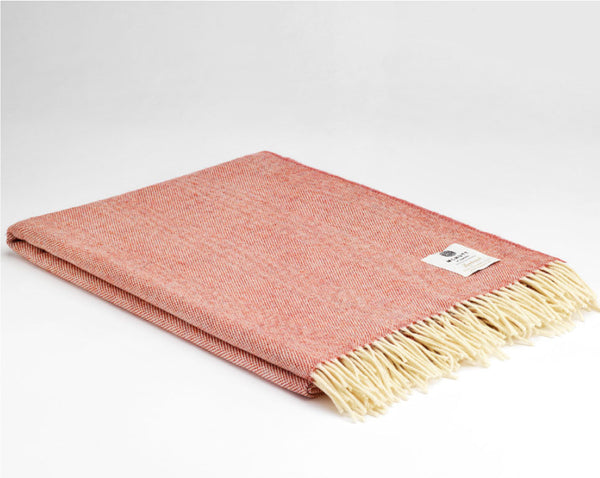 lambswool throw spotted terracotta